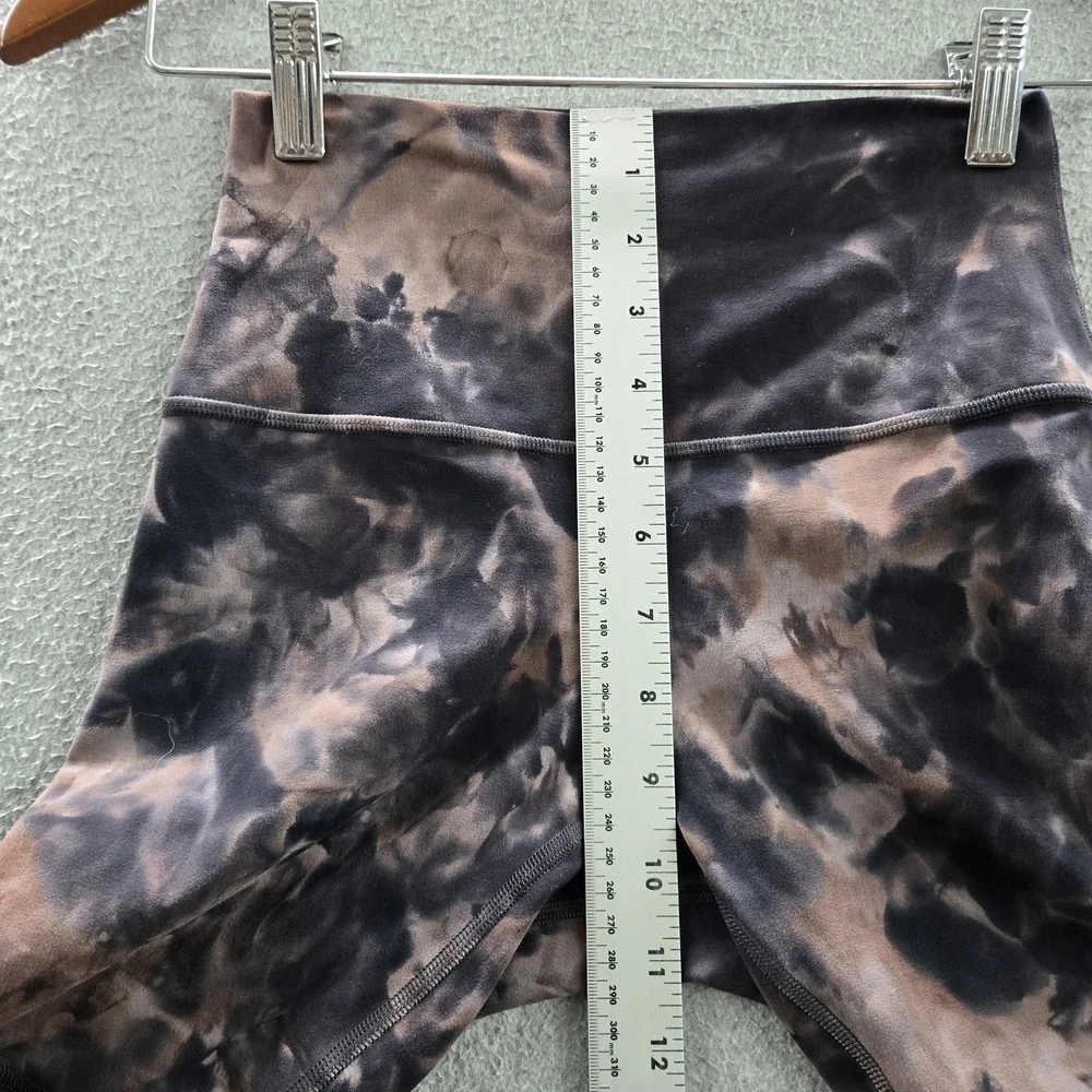 Lululemon Women Activewear Shorts 4 Black Tie Diamond Dye Align‎ Yoga